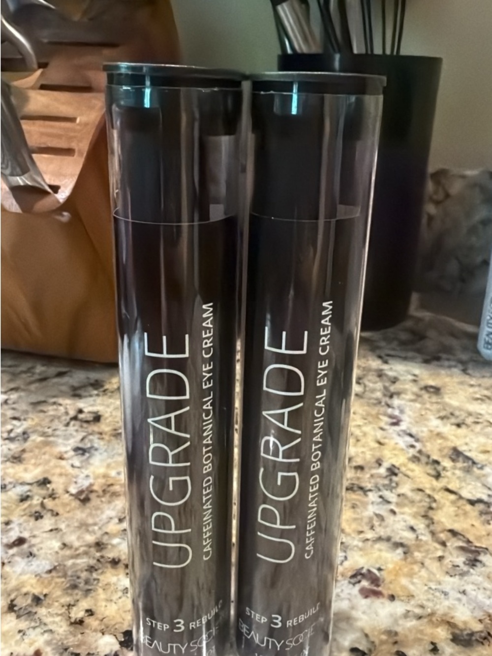 1 Upgrade Caffeinated Botanical Eye Cream – Black